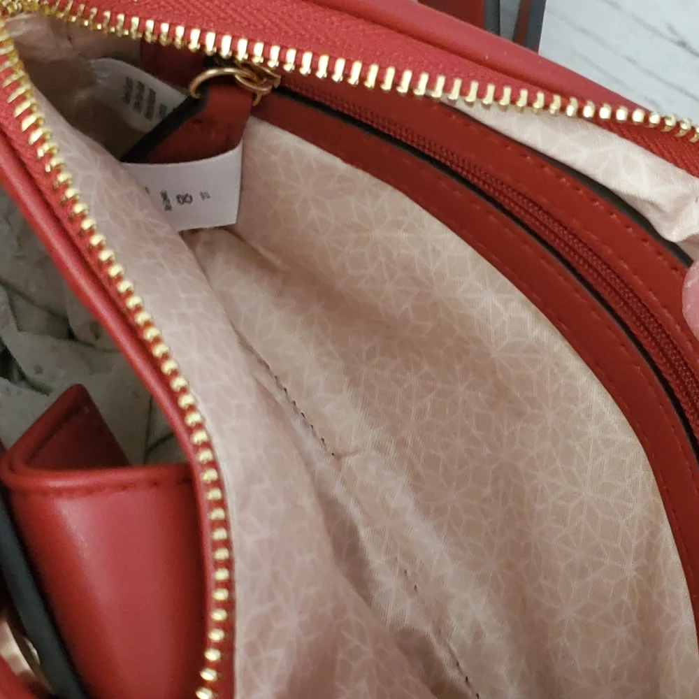 Time and Tru recycled materials puffer quilted crossbody camera bag red